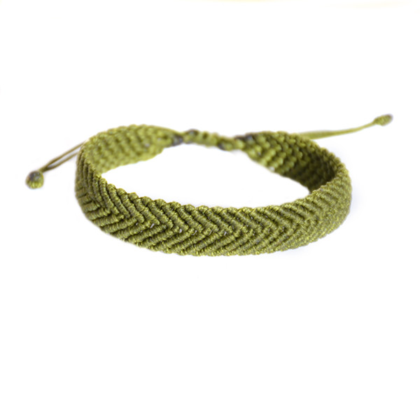 دستبند مدل مکرومه