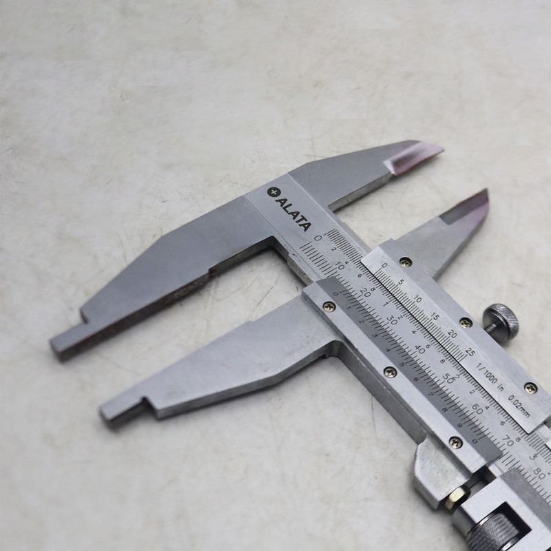 کولیس آلاتا مدل YP-0-250  گستره 250-0 میلی متر