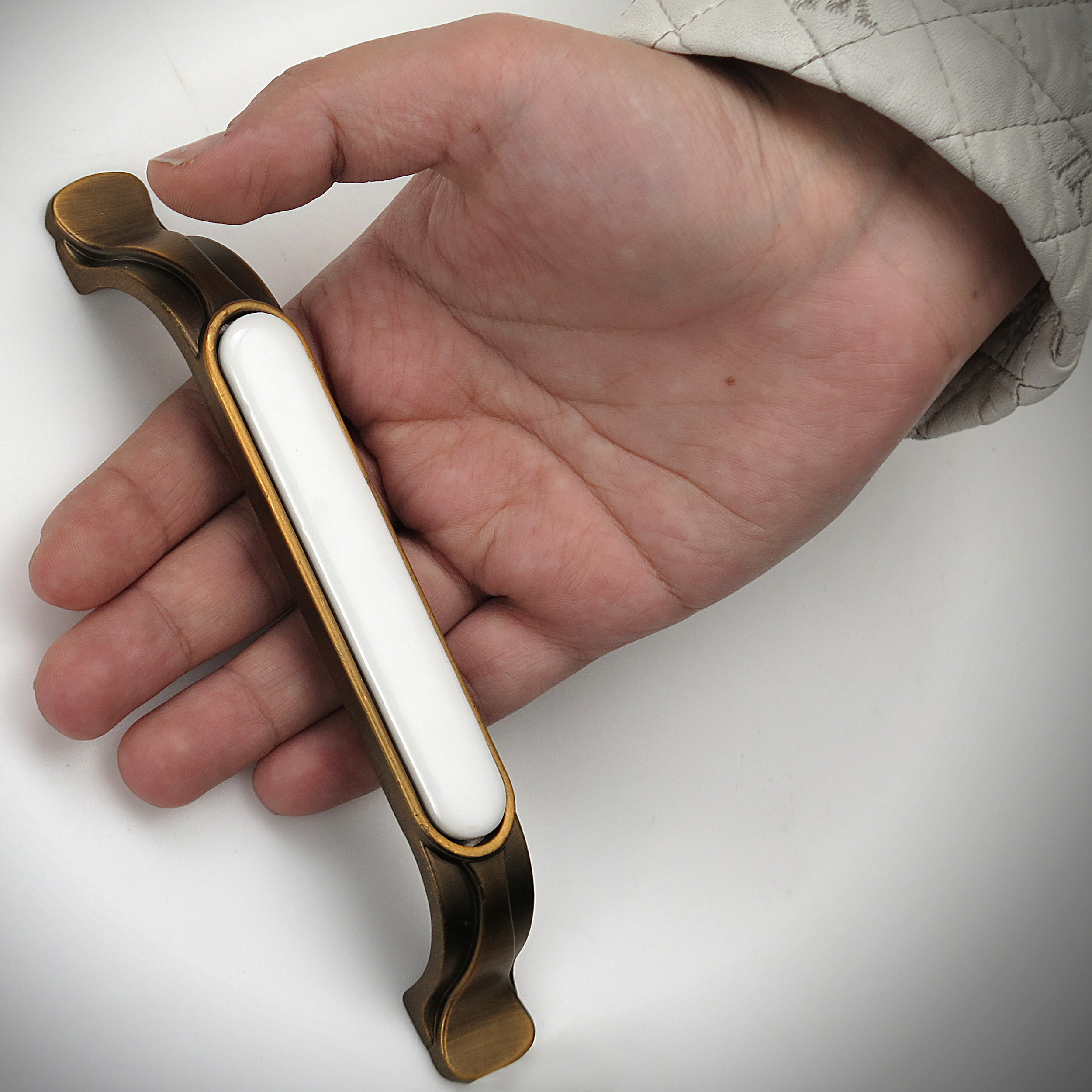 دستگیره کابینت مدل 223-128 دستگیره کابینت مدل 223-128