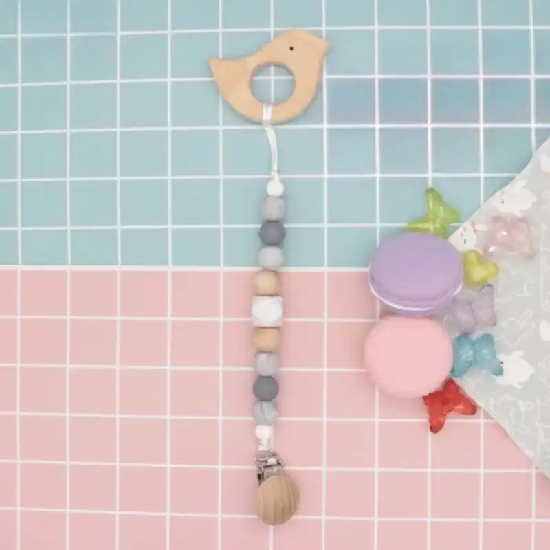 زنجیر پستانک مدل مهره های سیلیکونی چوبی کد SI12