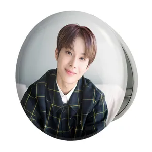 آینه جیبی خندالو طرح جونگ وو گروه NCT مدل تاشو کد 12208 