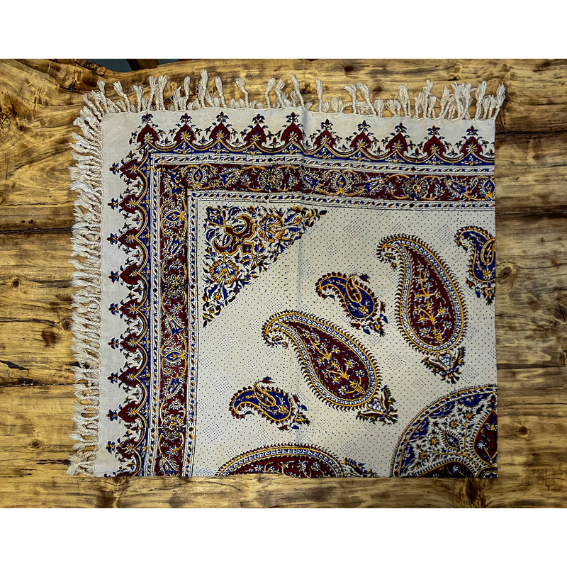 رومیزی قلمکار مدل ممتاز طرح بته جقه کد A100
