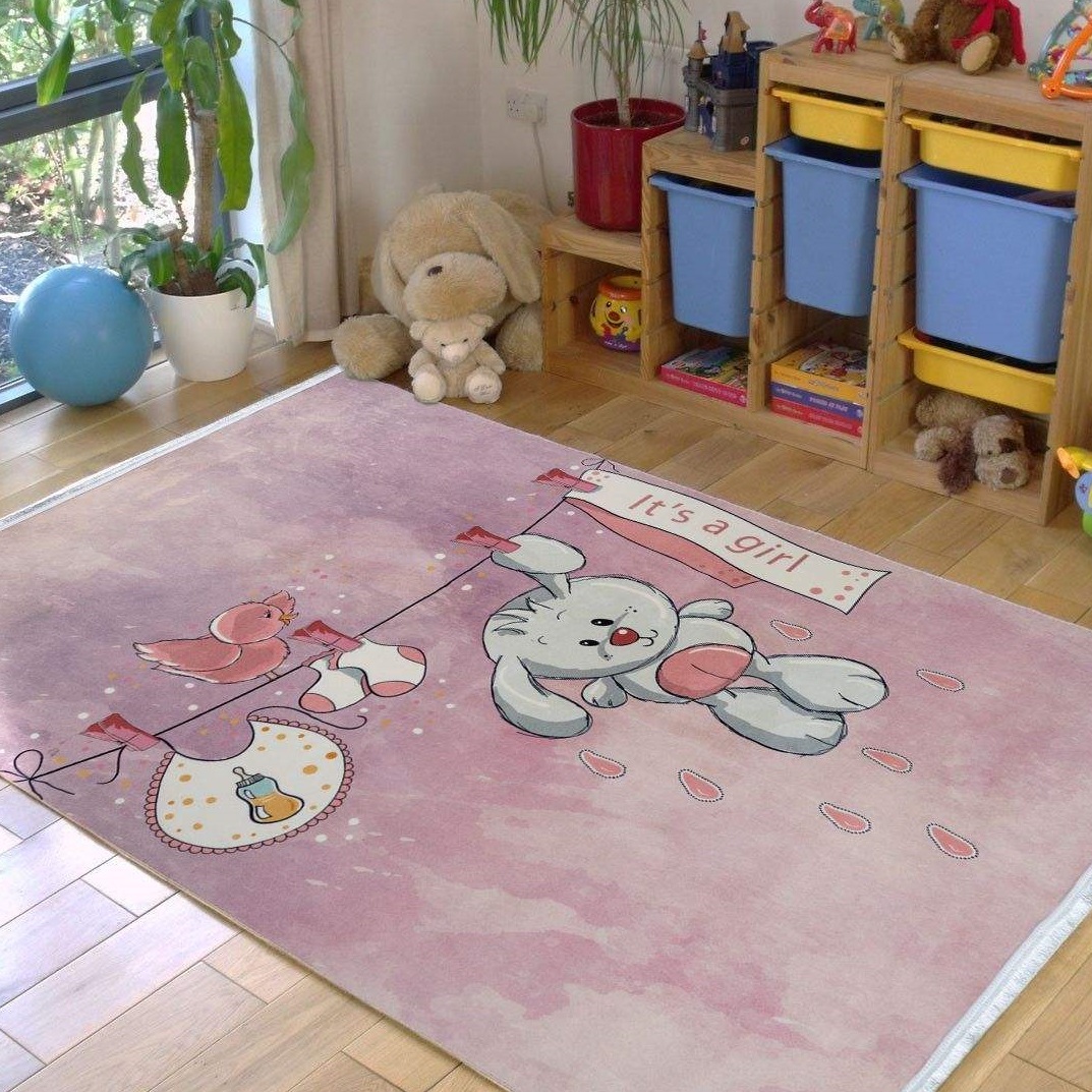 فرش ماشینی طرح کودک کد 100237 زمینه صورتی