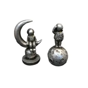 مجسمه دنیا دکوری سرمد مدل فضانورد کد 3 مجموعه 2 عددی 