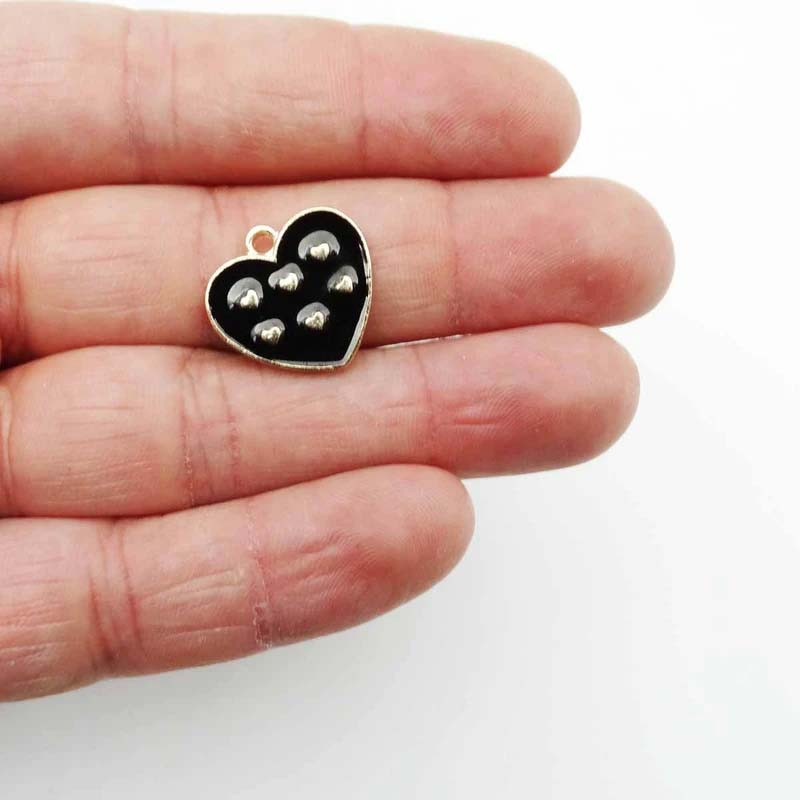 آویز گردنبند دخترانه مدل قلب زیبا کد 178 بسته 4 عددی آویز گردنبند دخترانه مدل قلب زیبا کد 178 بسته 4 عددی