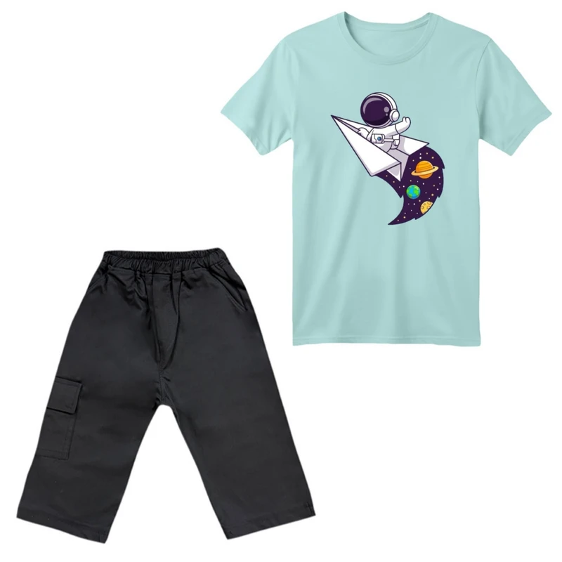 ست تی‌شرت آستین کوتاه و شلوارک پسرانه مدل فضانورد کد ۱۲