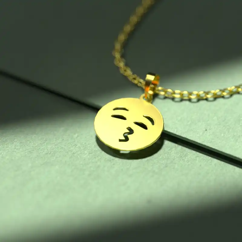 گردنبند طلا 18 عیار زنانه مدوپد مدل ایموجی کد C3-1-1094