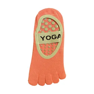 جوراب ورزشی زنانه مدل یوگا انگشتی 