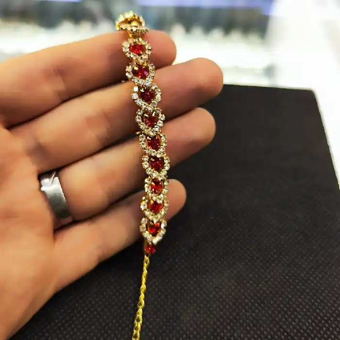 دستبند زنانه مدل قلب نگین دار کد 330