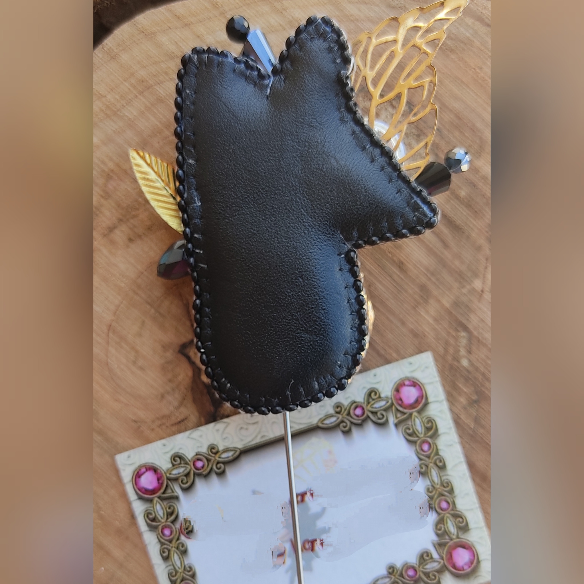 سنجاق سینه زنانه مدل ژئود لبنانی سنجاق سینه زنانه مدل ژئود لبنانی