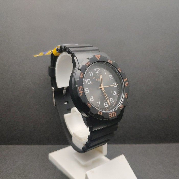 ساعت مچی عقربه ای کیو اند کیو مدل vr18j14y