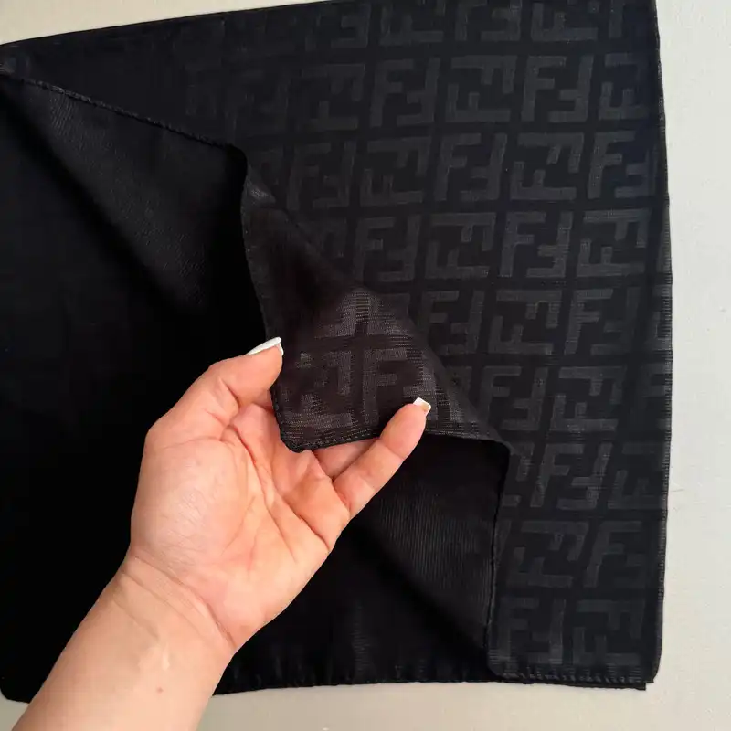 روسری زنانه مدل مینی نخی لطیف مارک برجسته دنیز کد 2