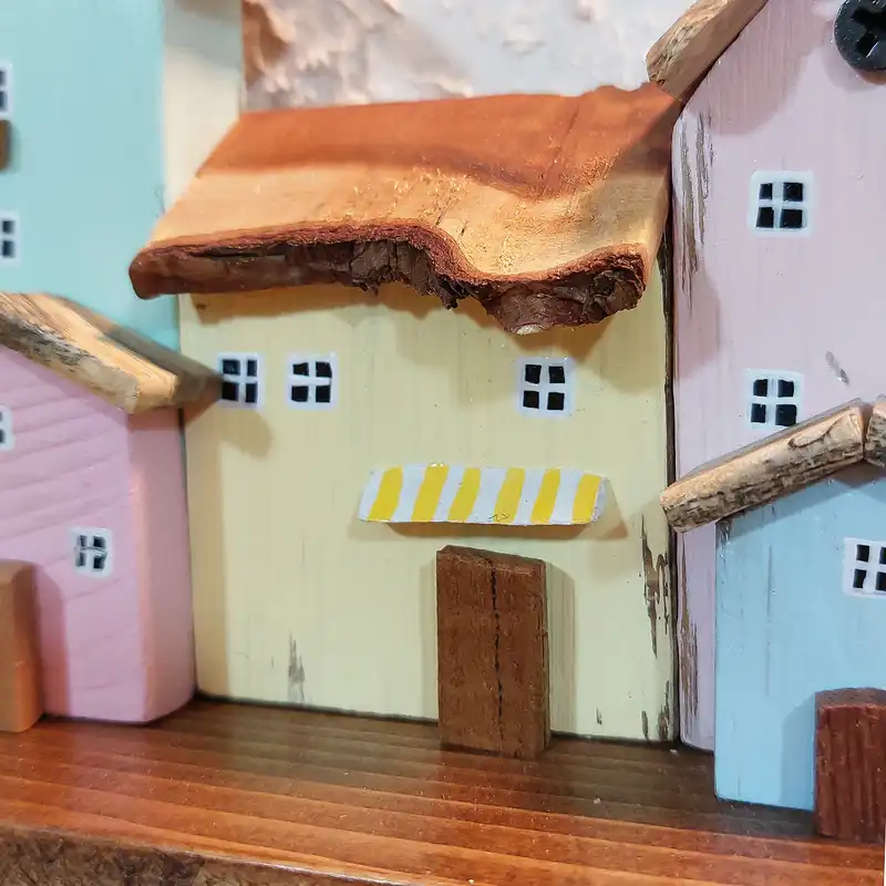 جاکلیدی دیواری چوبی مدل دهکده فانتزی کد 5337z