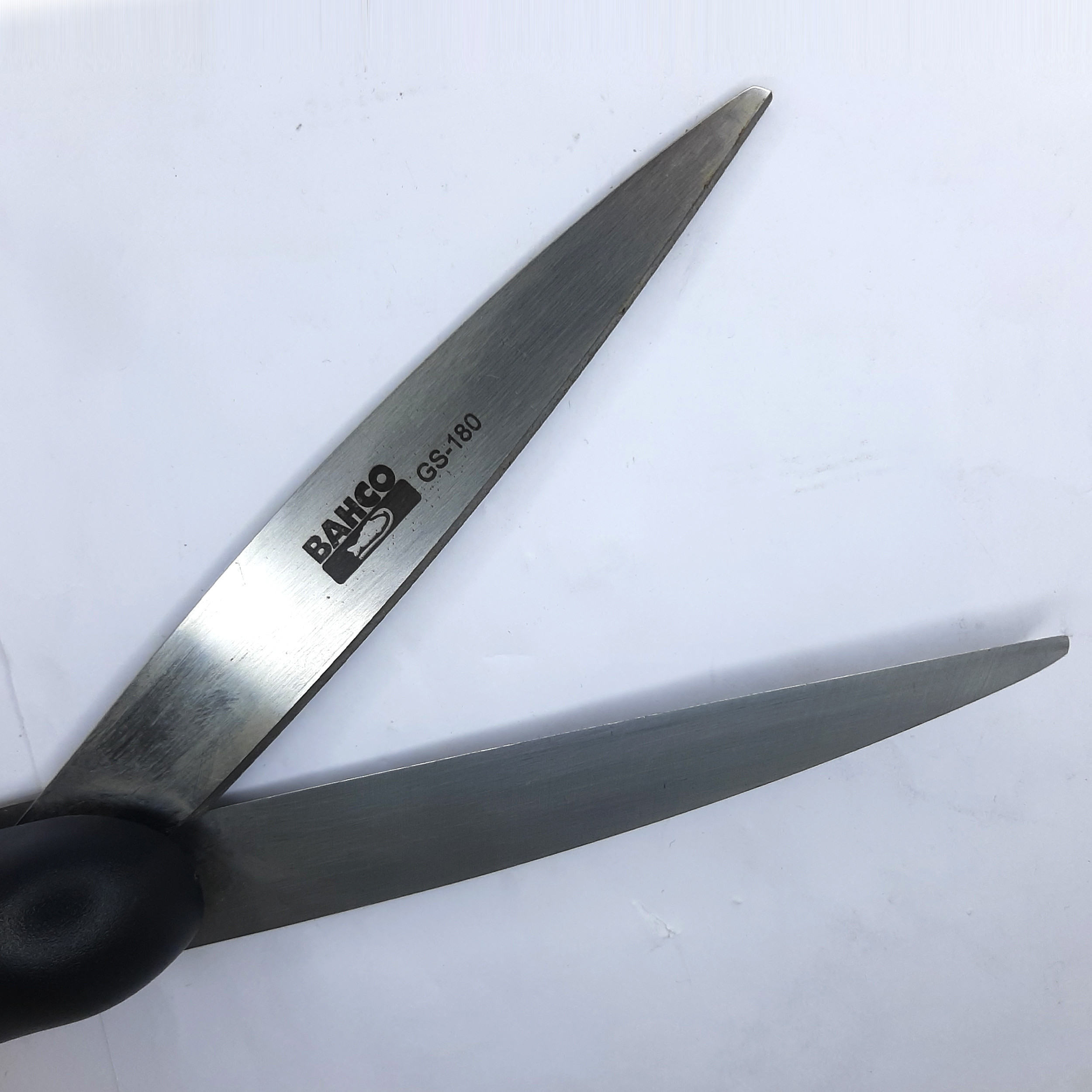 قیچی چمن زن باهکو مدل GS-180-F