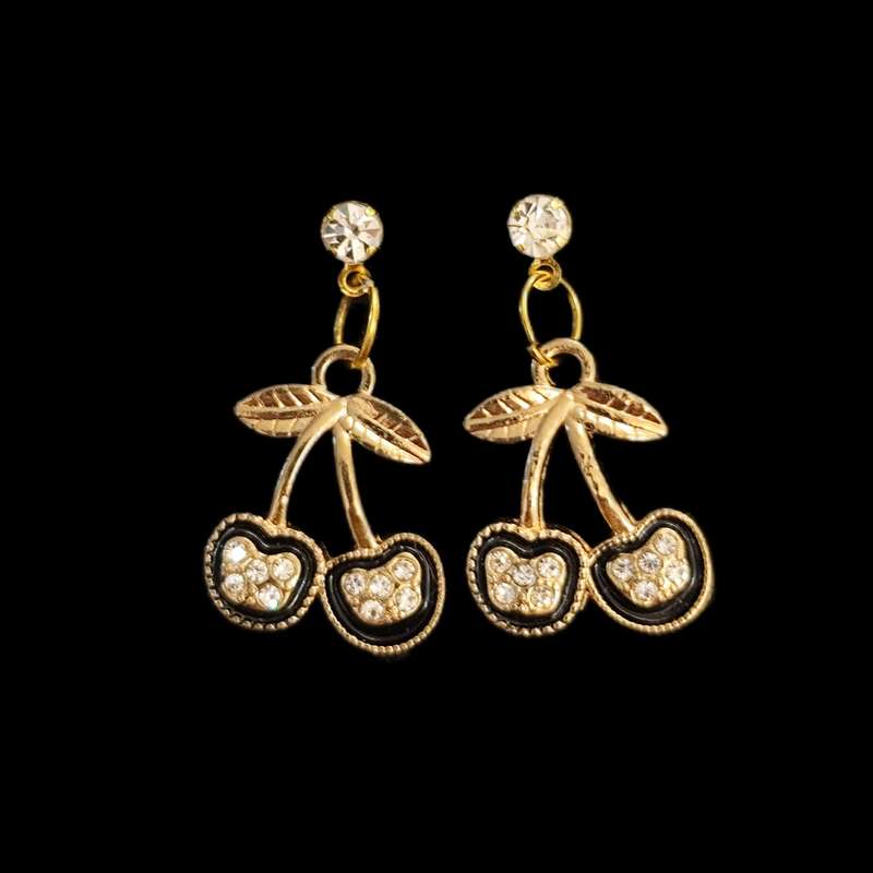 گوشواره زنانه مدل آلبالو نگینی