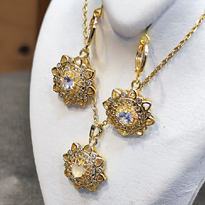 نیم ست زنانه مدل آبکاری طلا کد 47800 نیم ست زنانه مدل آبکاری طلا کد 47800