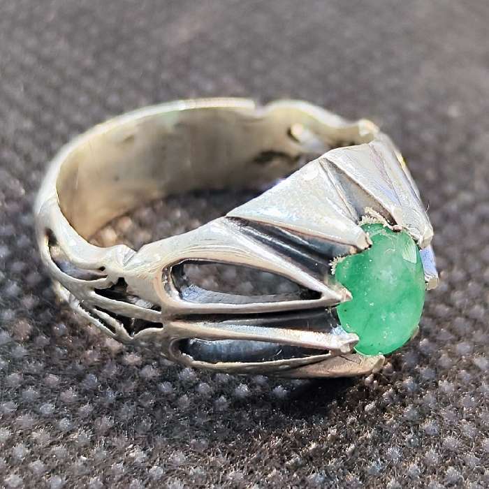 انگشتر نقره مردانه مدل سنگ زمرد آفریقایی کد 39 انگشتر نقره مردانه مدل سنگ زمرد آفریقایی کد 39