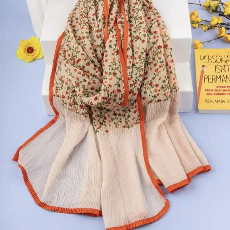 شال زنانه مدل پلیسه گلدار کد p0027