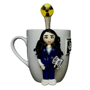 ماگ سرامیکی مدل پزشک رادیولوژی دختر کد 02015 به همراه قاشق