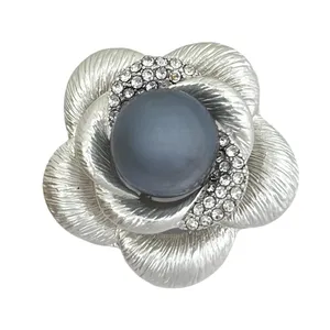 گل سینه زنانه مدل گل کد G4030