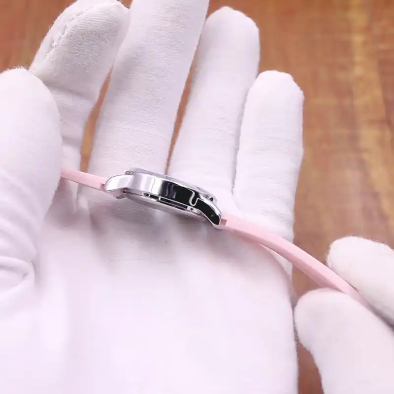 ساعت مچی عقربه ای دخترانه کیو اند کیو مدل QC29J304Y