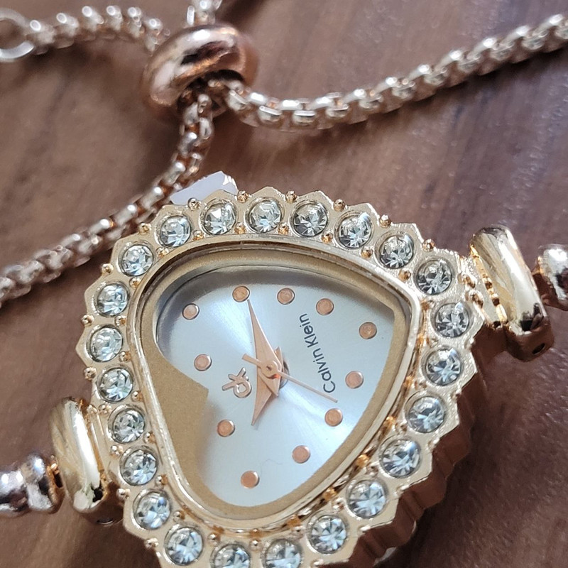 ساعت مچی عقربه ای زنانه مدل کرواتی قلبی ساعت مچی عقربه ای زنانه مدل کرواتی قلبی