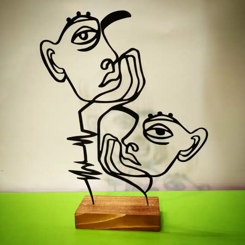 تندیس نیتا متال طرح کوبیسم