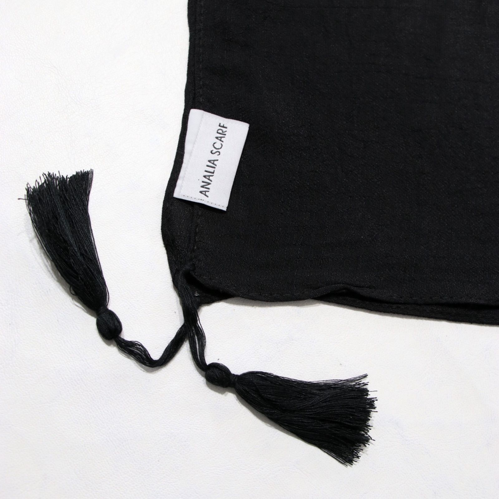 روسری زنانه مدل نخی ساده قواره 140 منگوله دار کد ana-4097 -  - 10