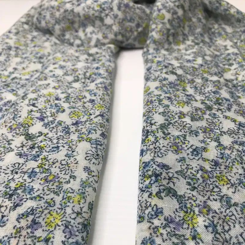 شال زنانه مدل گل دار