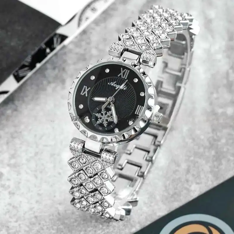 ساعت مچی عقربه ای زنانه مدل برفی نگینی 02