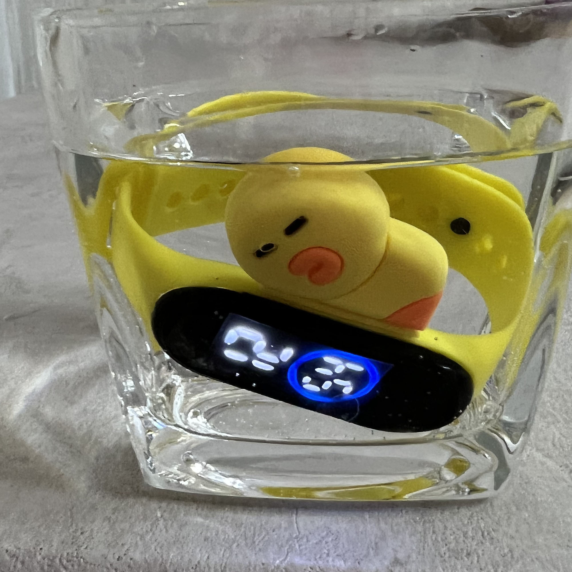 ساعت مچی دیجیتال مدل ضد آب طرح سیلیکونی  جوجه کیوت خوابیده کد BB