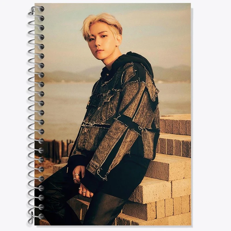 دفتر زبان 50 برگ خندالو مدل سه خط طرح بکهیون گروه اکسو EXO کد 13624