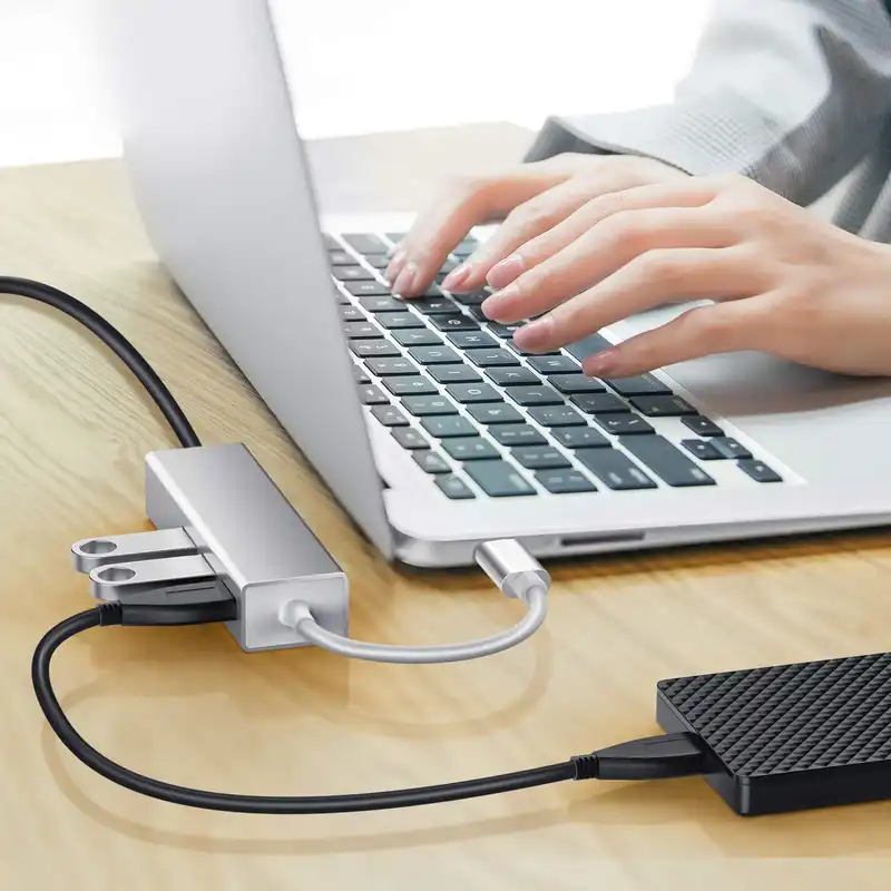 هاب چهار پورت usb-c مدل 100/1000