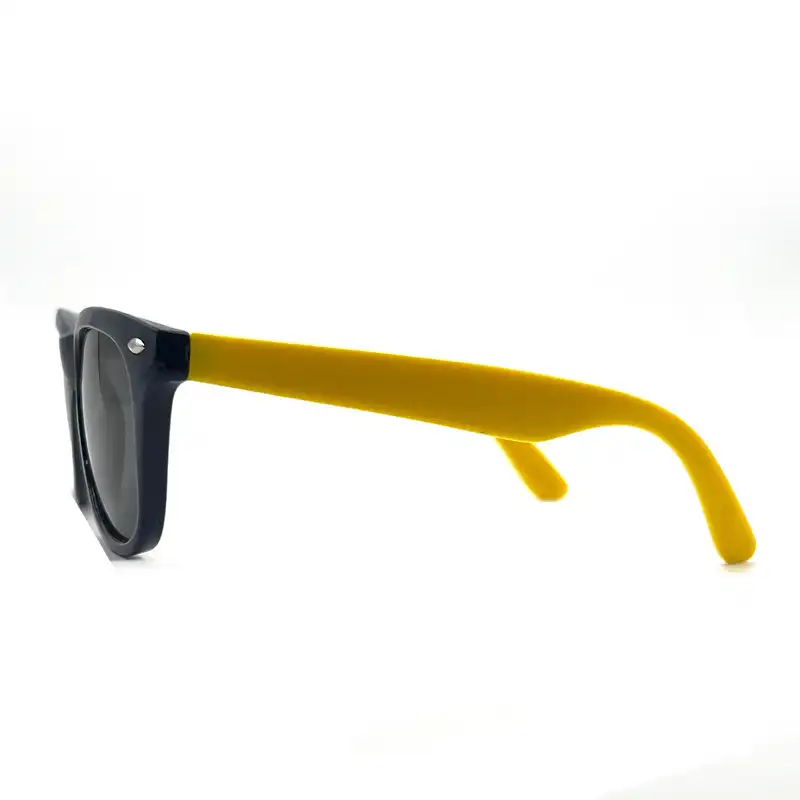 عینک آفتابی بچگانه مدل Ki 263