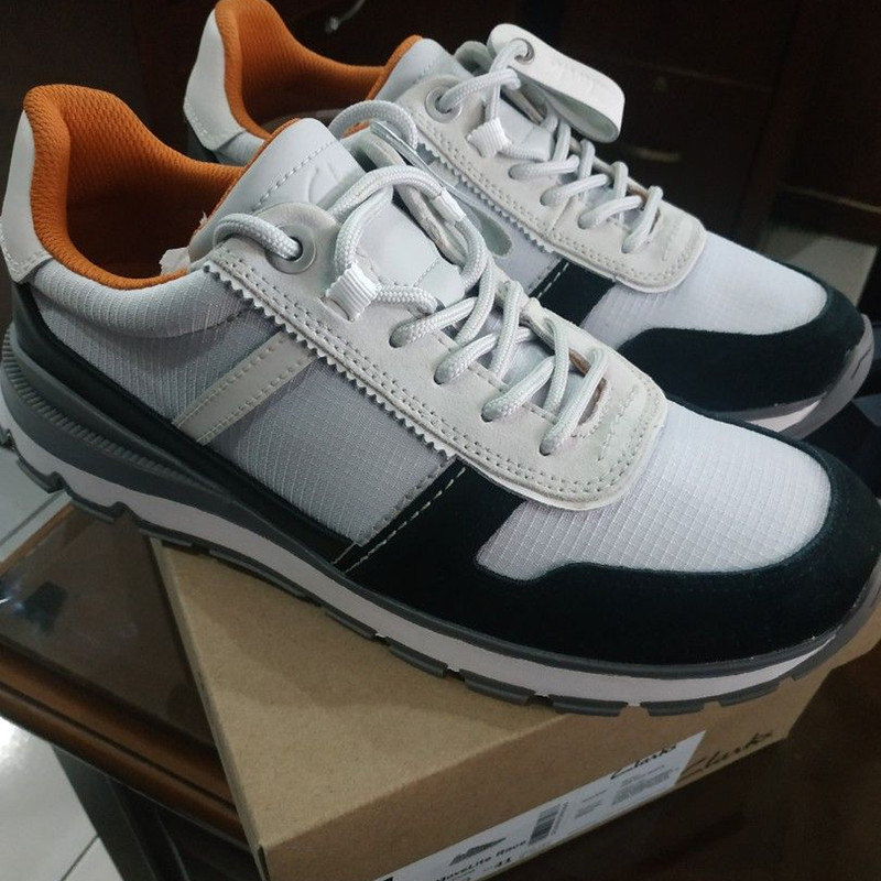 کفش روزمره مردانه کلارک مدل Movelite Race