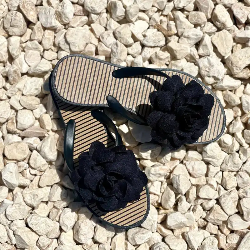 دمپایی لاانگشتی زنانه نیکتا مدل روژا گلدار