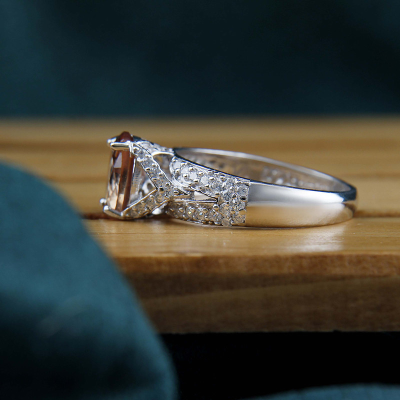 انگشتر نقره زنانه بازرگانی میلادی مدل سنگ الکساندریت نگین برلیان بدون ریزش آبکاری رادیوم کد AWR_1558 انگشتر نقره زنانه بازرگانی میلادی مدل سنگ الکساندریت نگین برلیان بدون ریزش آبکاری رادیوم کد AWR_1558