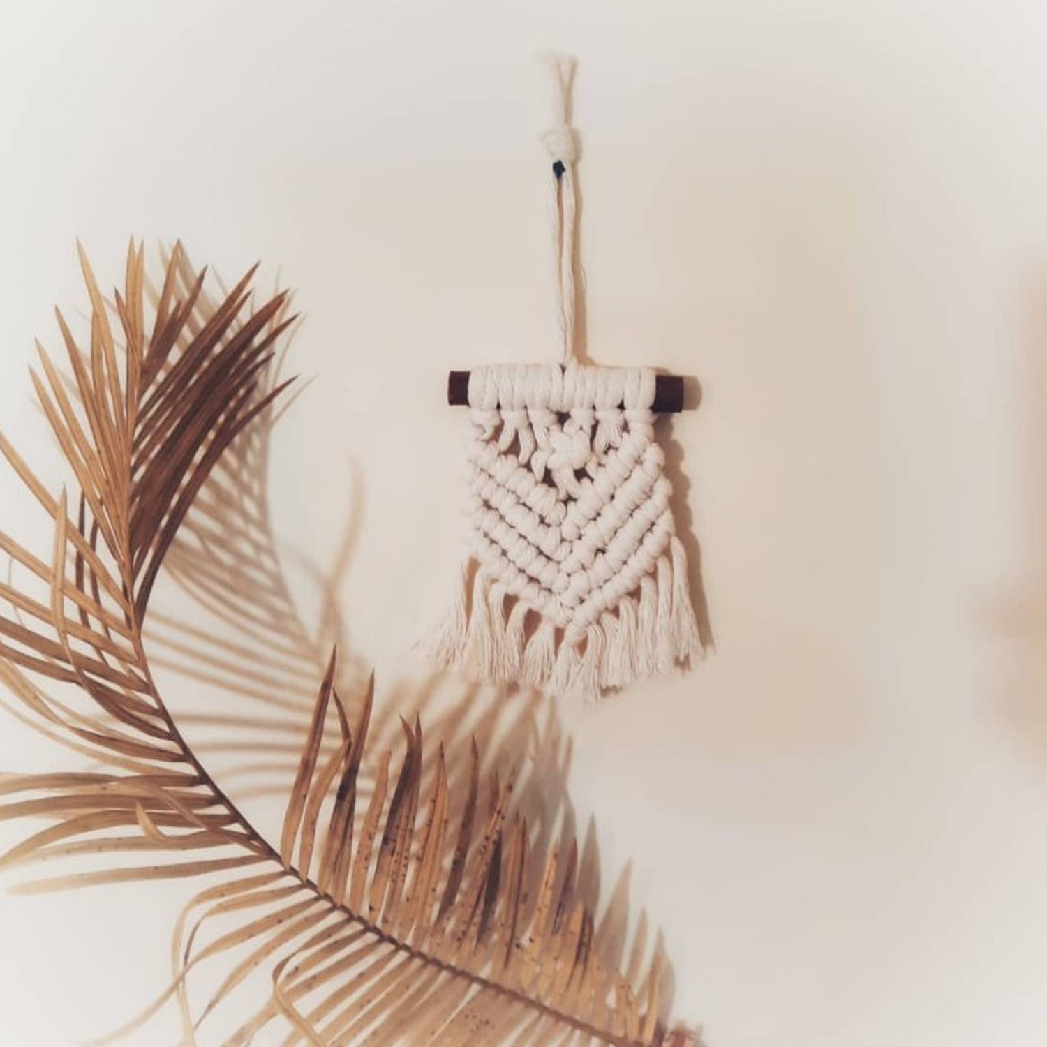 آویز تزیینی بافتنی هنریسان مدل دارچین