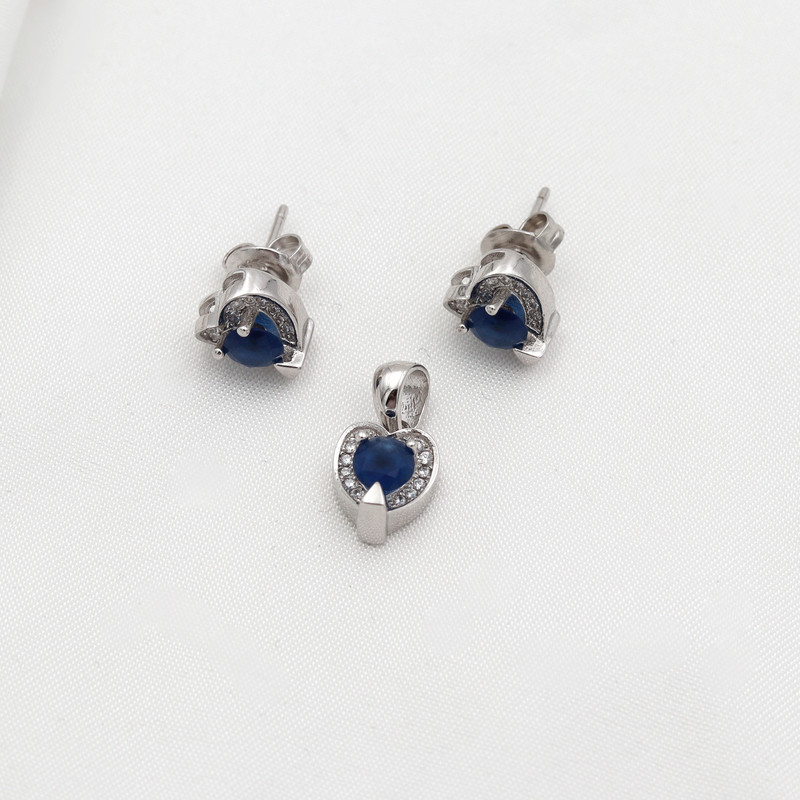 نیم ست نقره زنانه مدل قلب نگینی کد SHS-32