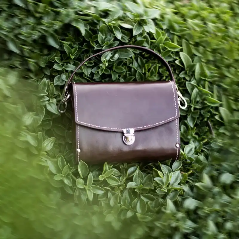 کیف دستی چرم و چوب مدل پتوس