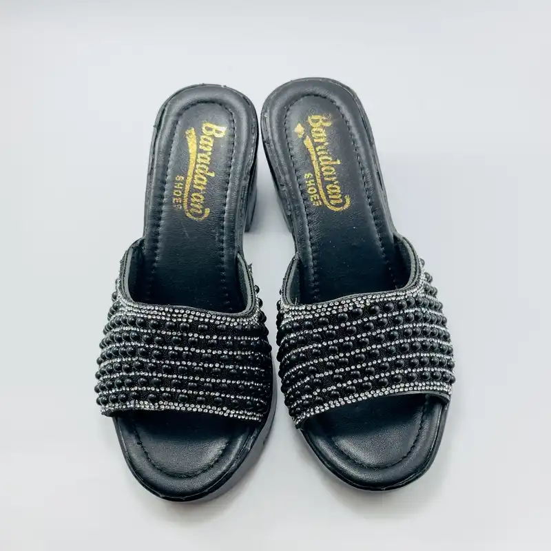 صندل زنانه مدل مرواریدی