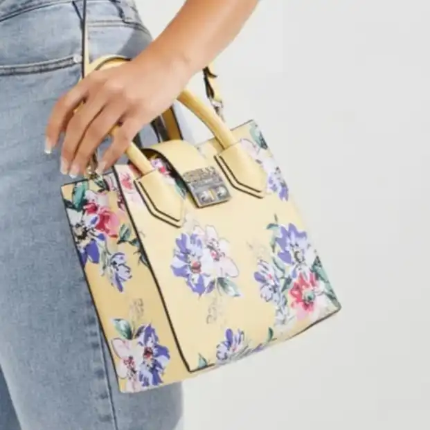 کیف زنانه گس مدل FLORAL SATCHEL BAG