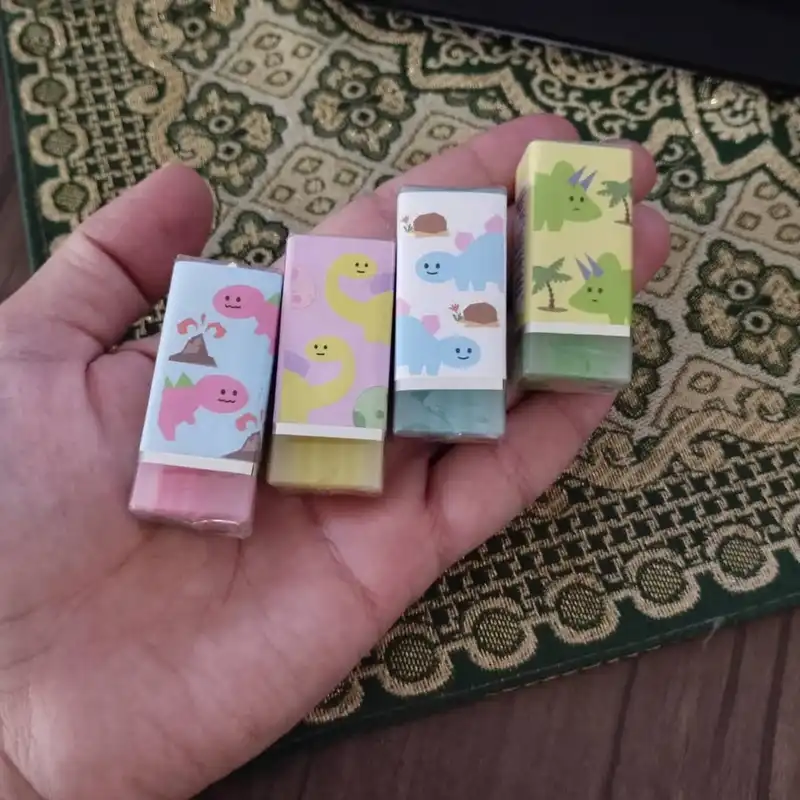 پاک کن مدل فانتزی ژله ای مغزدار بسته 4 عددی