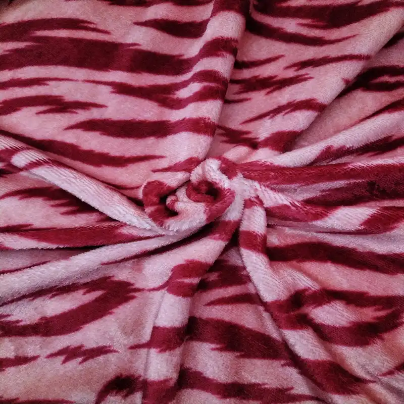 پارچه لباس مدل مخمل سابتل طرح پلنگی کد Pin150