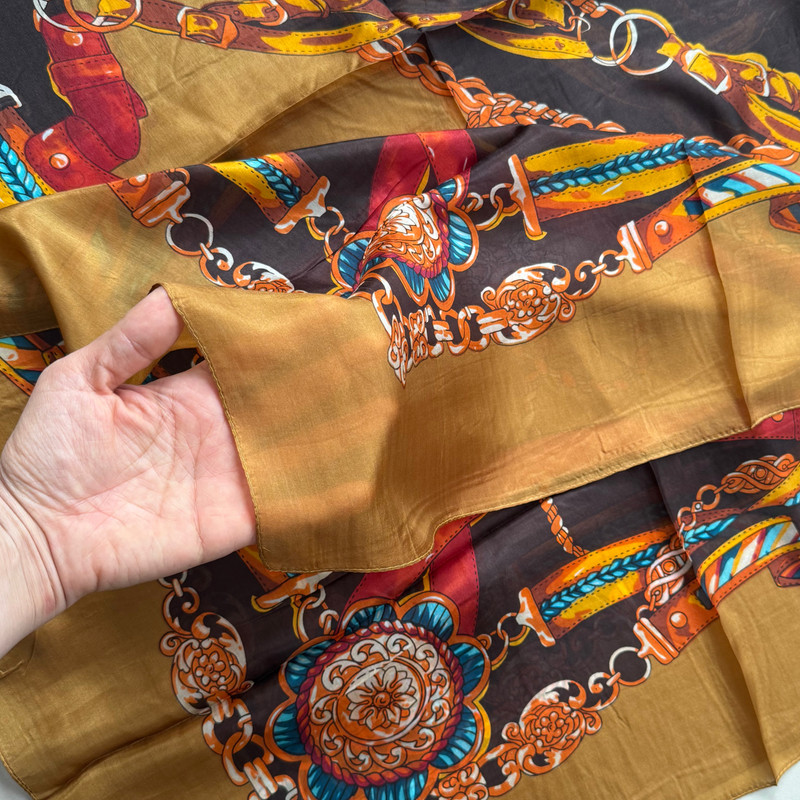 روسری زنانه مدل حریر ابریشم زنجیره ای کد 02