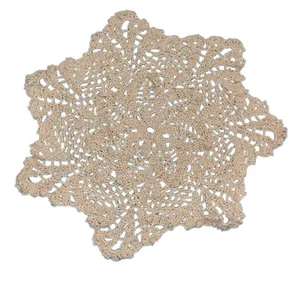 رومیزی قلاب بافی طرح گل 7 گلبرگی