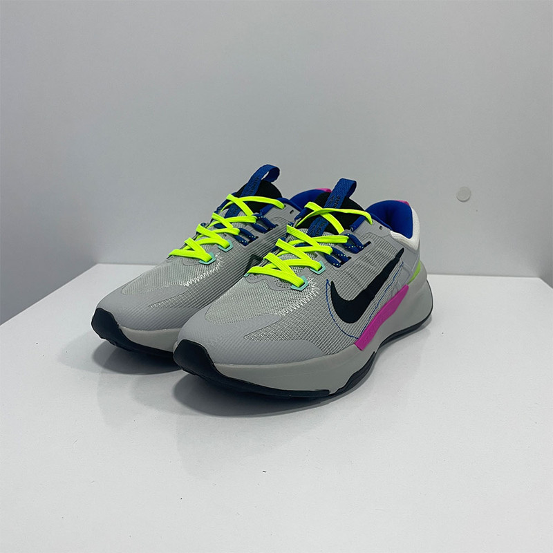 کفش پیاده روی مدل تریل 2014