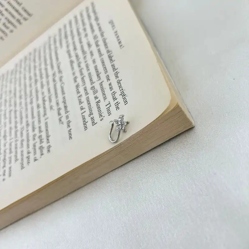 پیرسینگ بینی زنانه مدل گل کد P4602