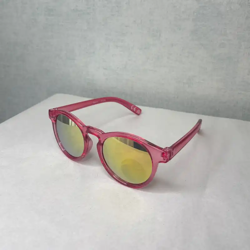 عینک آفتابی بچگانه مدل New2023