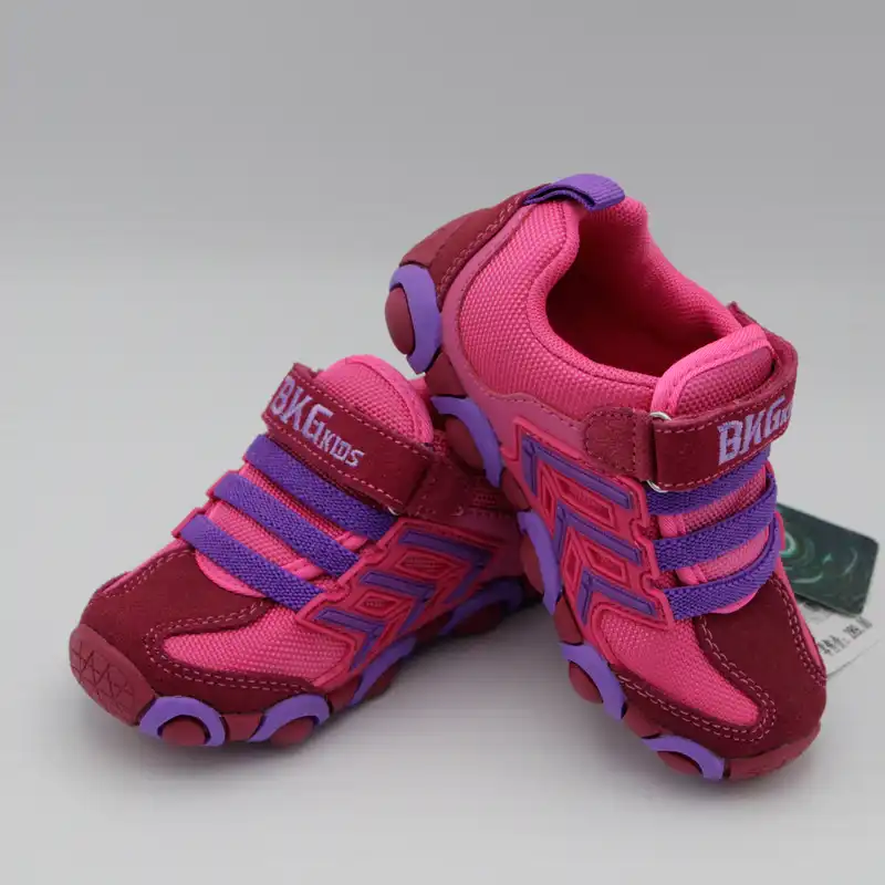 کفش پیاده روی دخترانه بی کی جی کیدز مدل چراغ دار کد 414